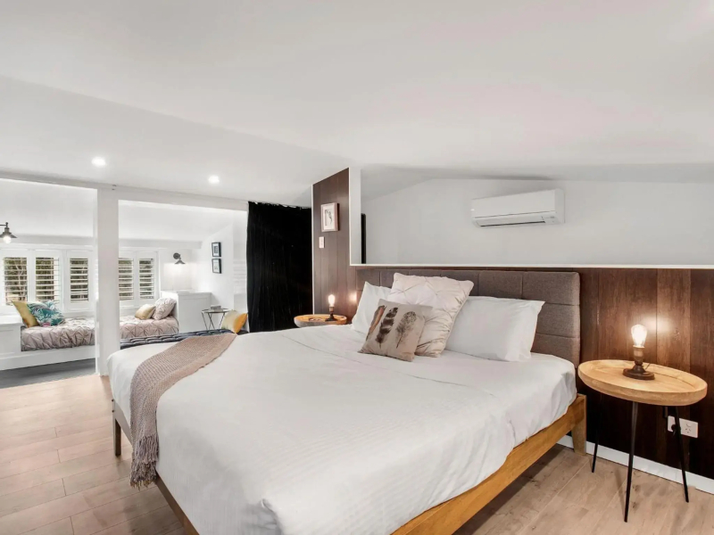 Block Eight 5 Gum Trees Luxe Villa