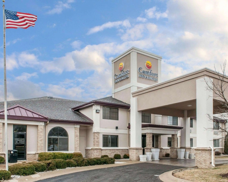 Comfort Inn & Suites Napoleon