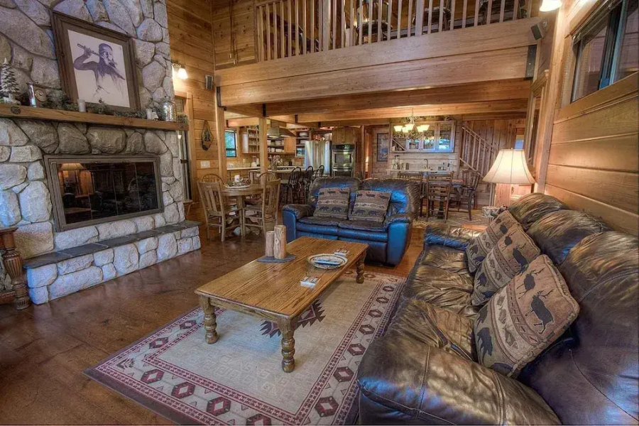 Smokey Joes - 5 Br Cabin