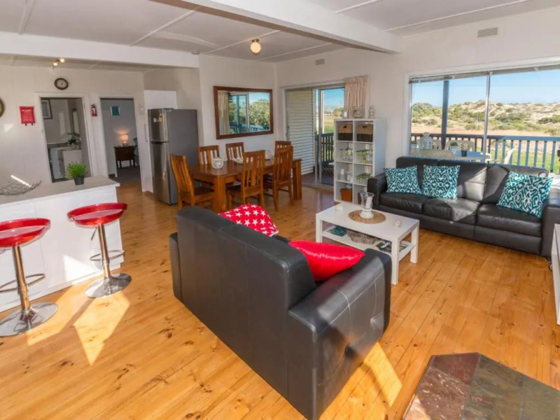 Carrickalinga SeaHaven: Coastal Escape-4BRM - 29 Riverview Drive