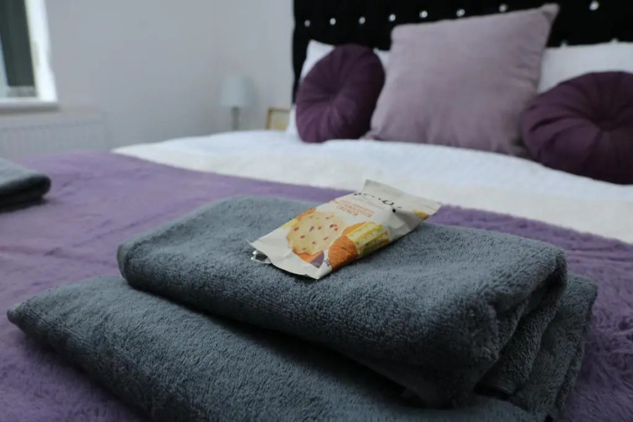 Ideal Lodgings in Bury - Whitefield