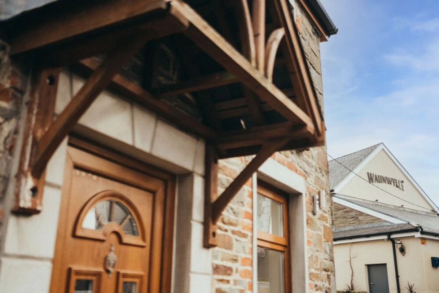 Lovely 3-bed Cottage in the Quiet Hamlet of Horeb