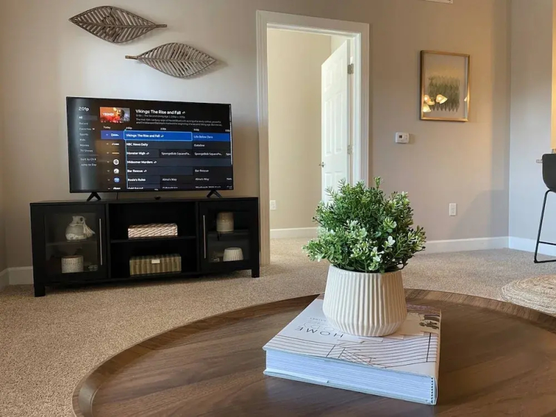 2BR Water Views W D Walkable Pool Gym