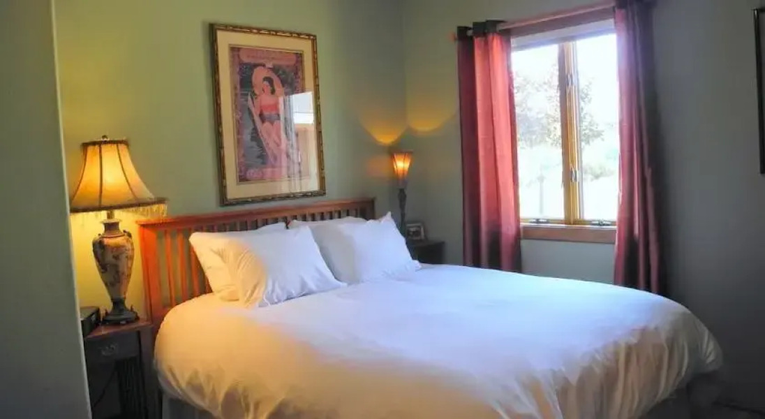 Thousand Springs Winery Bed and Breakfast