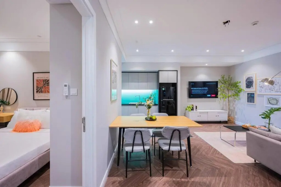 2BR luxury seaview apt 2' walking to the beach