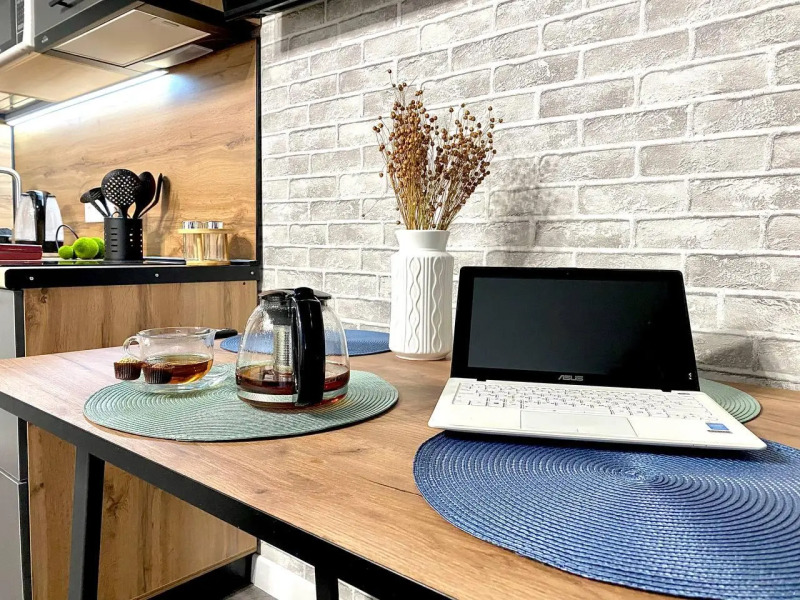 Поделам студия у ЖД вокзала