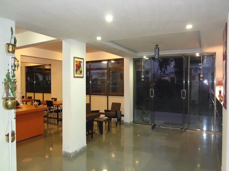 SNP House Airport Hotel & Restaurant