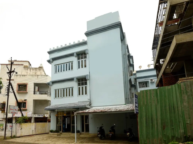 OYO 15199 Hotel Shree Maya