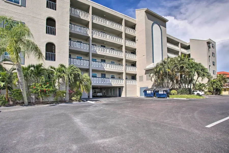 Beachfront Redington Shores Condo w/ Pool!