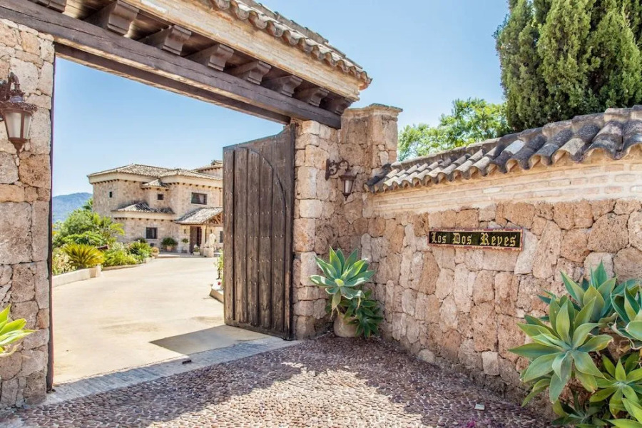 Cubo's Villa Dos Reyes