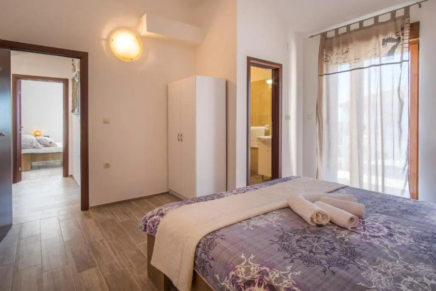 Villa Dijana East