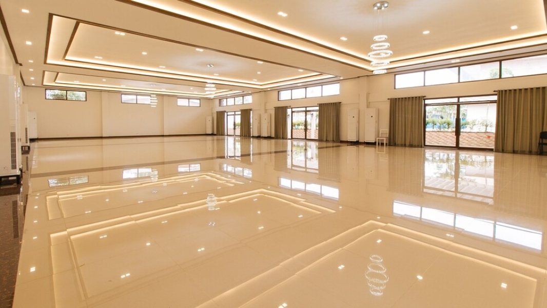 RedDoorz Premium @ Trece Indang Road