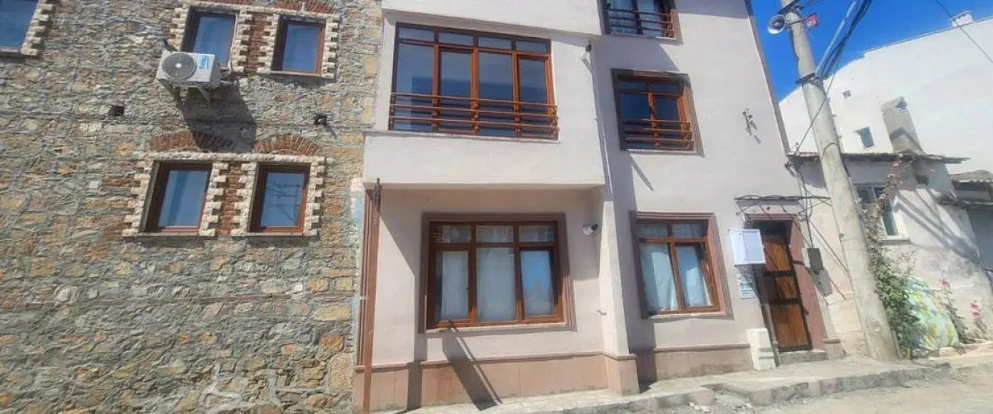 Gai̇a Taş Konak Geyi̇kli̇