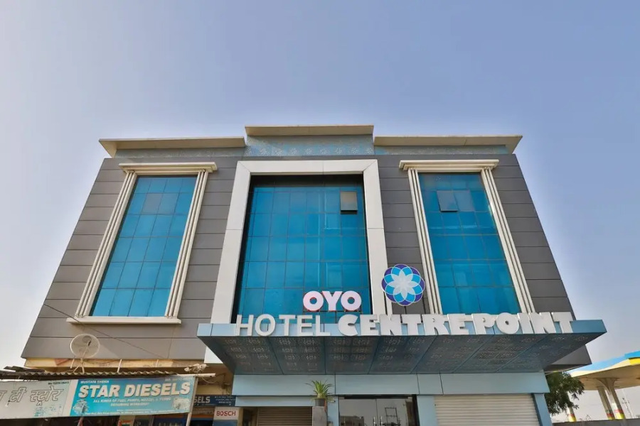 OYO 30559 Center Point