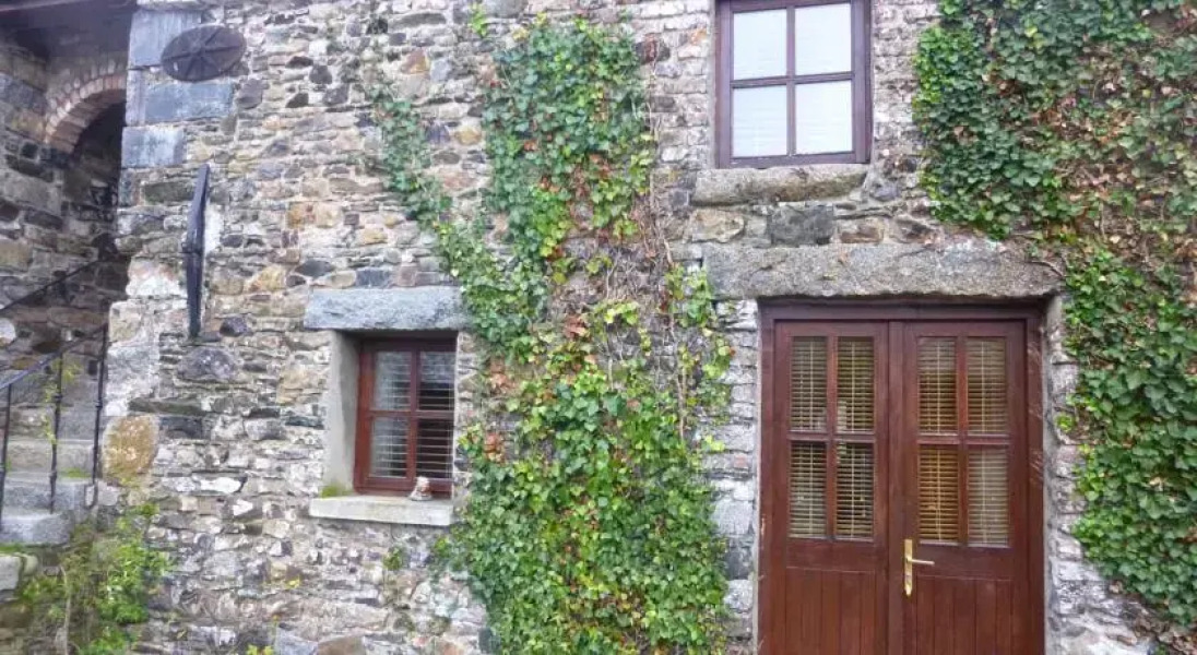 Belan Lodge - Courtyard Accommodation, "The Abraham"