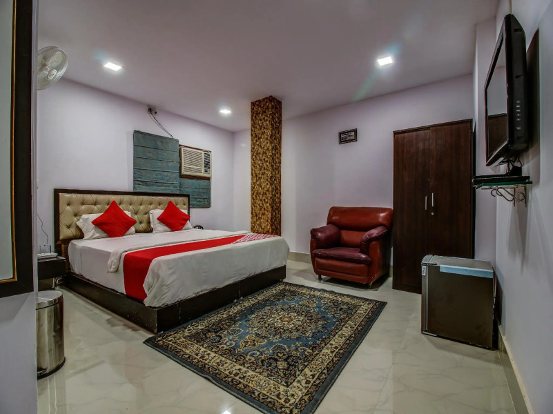 OYO 19518 Spc & Span