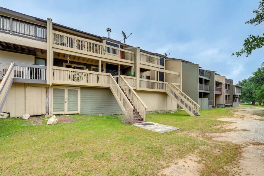 Lago Vista Golf Getaway w/ Decks + Pool Access!