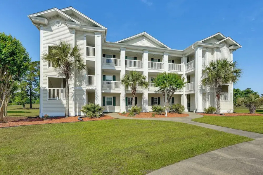 Condo w/ Pool & Hot Tub in Aberdeen Golf Villas!