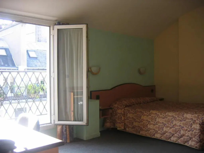 Отель Ferney République