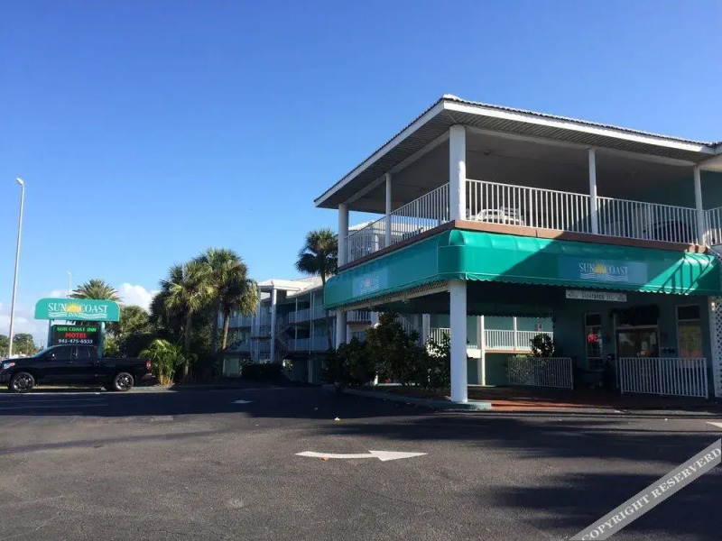 Sun Coast Inn