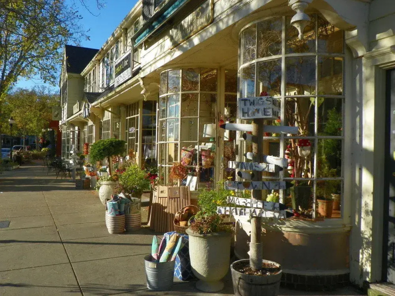 Captain Lawrence Inn