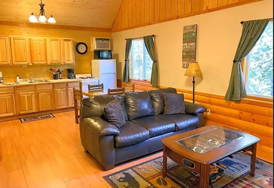 Summit Mountain Lodge