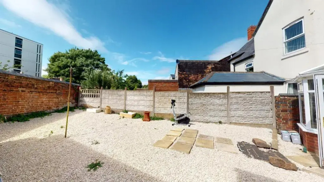 J kyns Apartment 2 Bedrooms house with two double beds