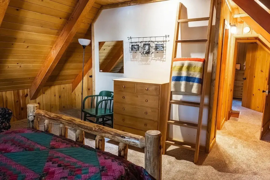 Red House - Minutes to Shaver Lake!