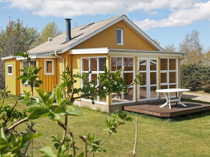 Tranquil Nature Escape-by Traum