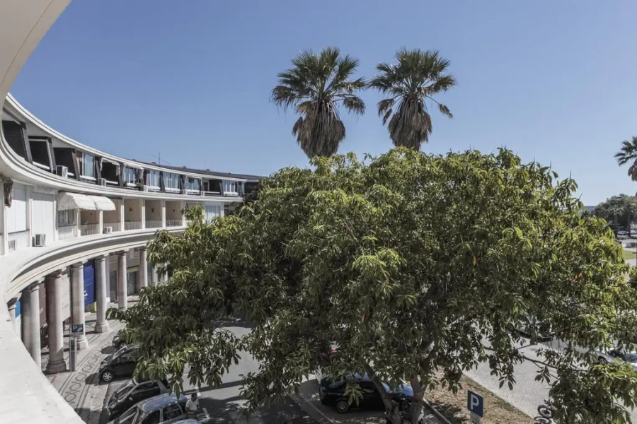 Rent4Rest Estoril Beachfront Apartments