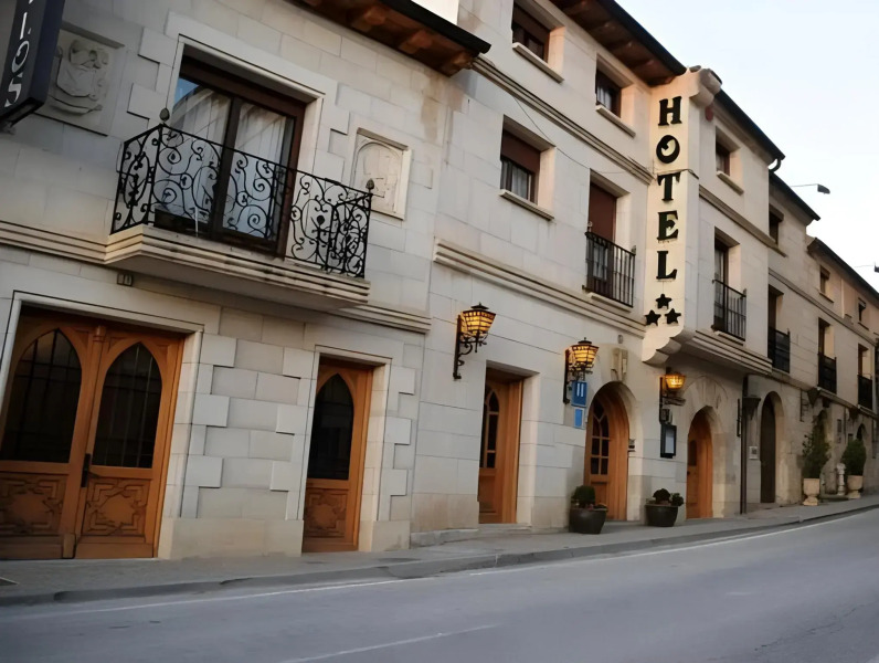 Hotel Santo Domingo De Silos