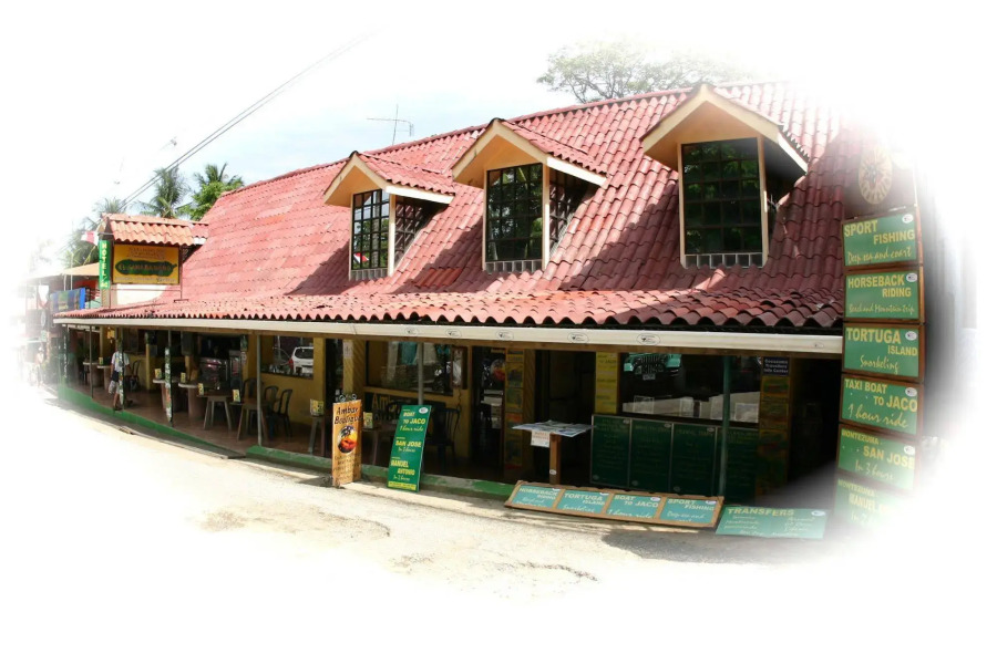 El Sano Banano Beachside Hotel