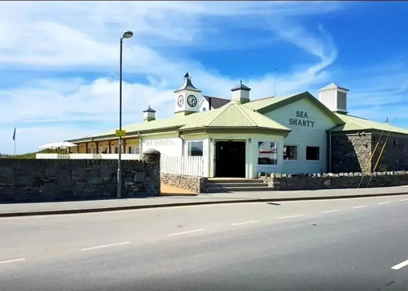 Property 5 Minutes Walk From Trearddur Bay Beach