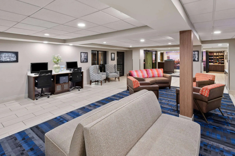 La Quinta Inn & Suites by Wyndham Goodlettsville - Nashville