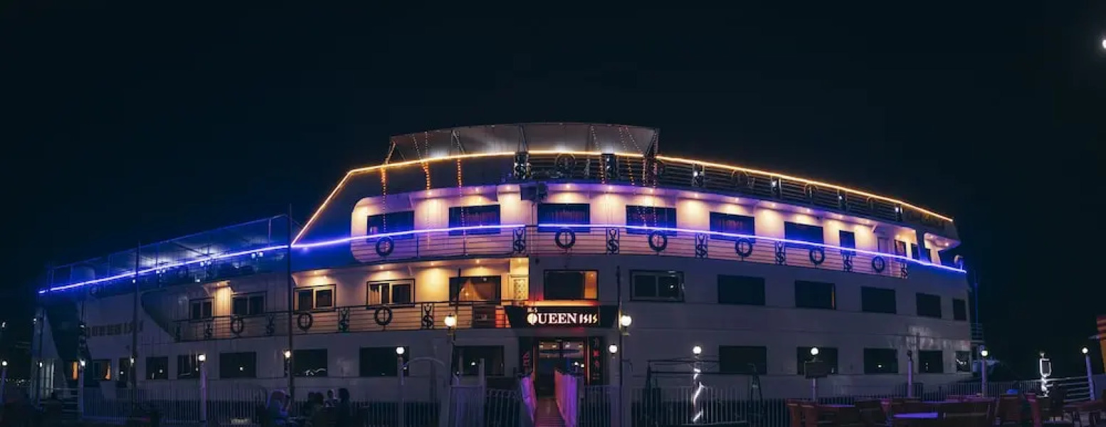 Queen isis floating hotel in minya