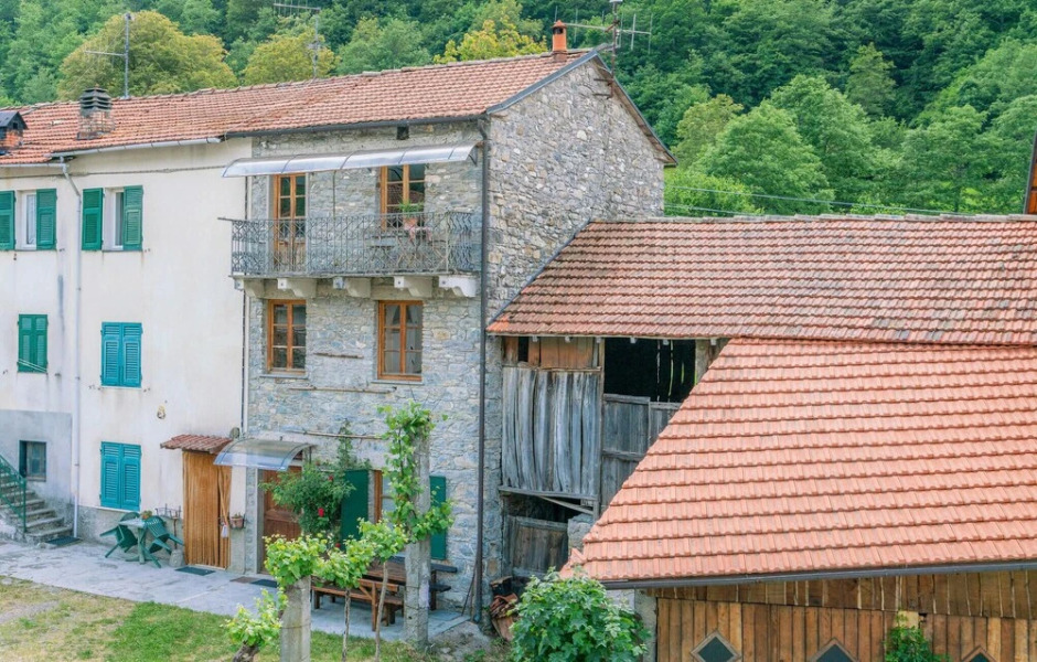 Awesome Home in Loco di Rovegno With Wifi and 4 Bedrooms