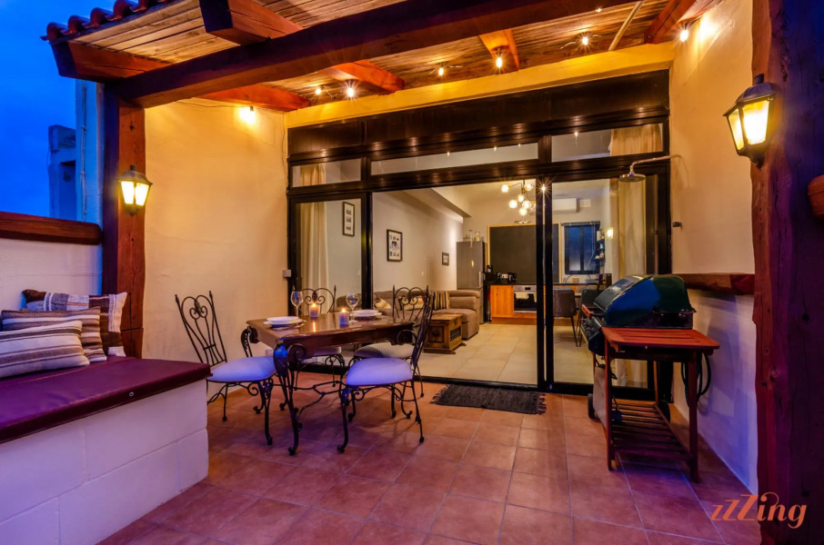 Sea and Cliff Views in a Modern Apt w Terrace