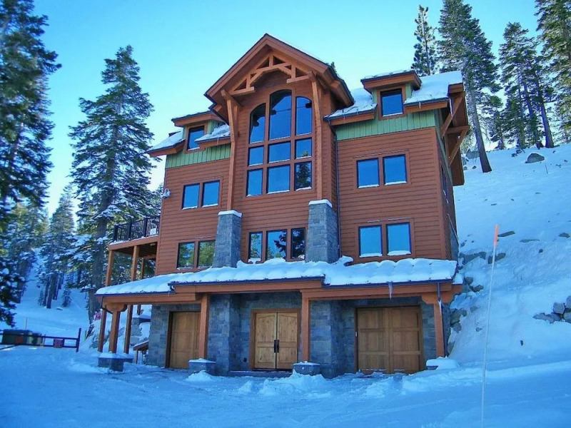 Stage Coach Run by Lake Tahoe Accommodations