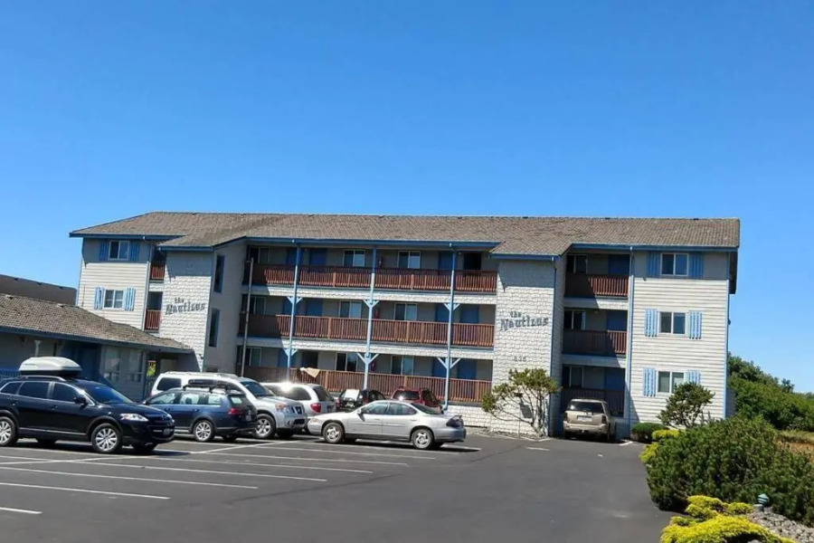 Snug 1 Recently Renovated Condo w Ocean View