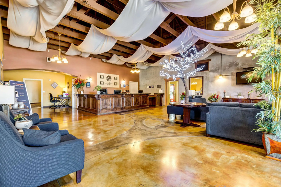 Comfort Inn Pomona near Fairplex