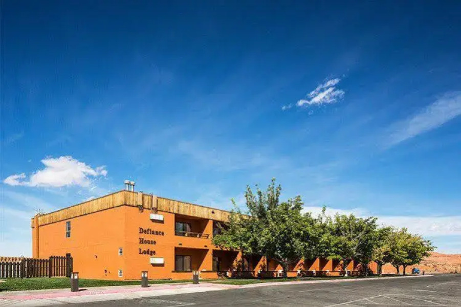 Defiance House Lodge