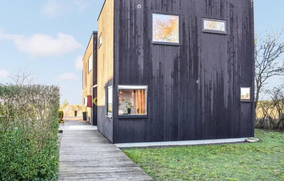 Awesome Home in Färjestaden With 3 Bedrooms, Wifi and Heated Swimming Pool