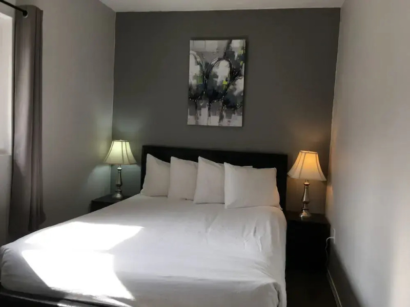 Maple Leaf Motel & RV Resort