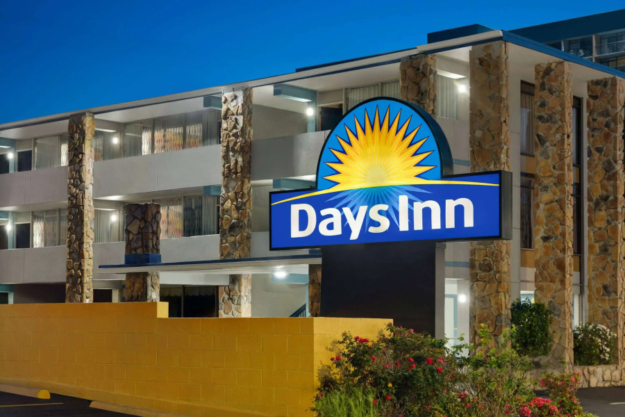 Days Inn by Wyndham Myrtle Beach-Beach Front