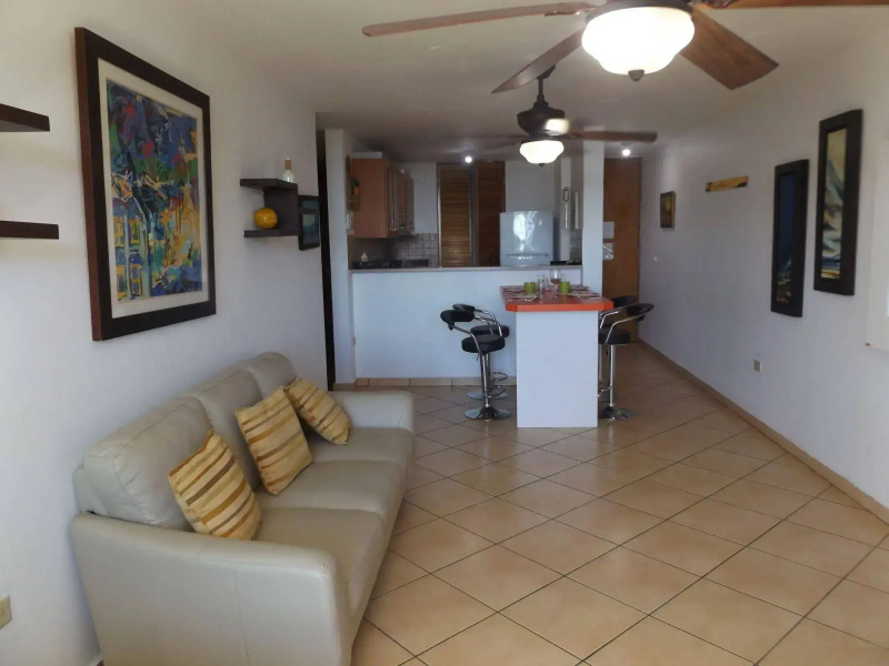 Front Beach Luxury Apartment