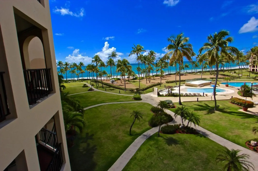 Sea Haven Serenity Villa in Crescent Beach Cb219