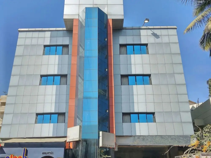Capital O 333 Hotel Crystal Homes