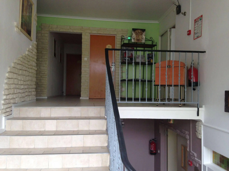 Garden's Hotel
