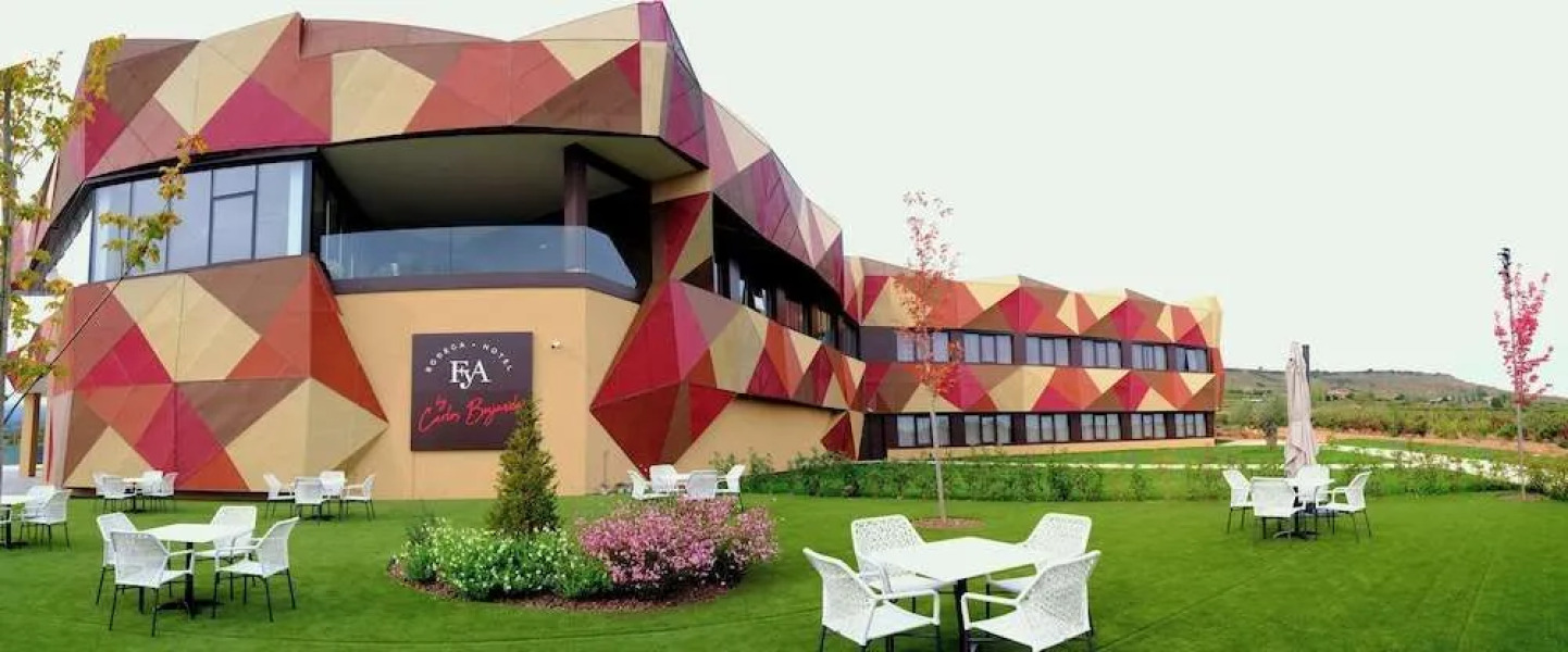 Hotel-Bodega FyA by Carlos Bujanda Piérola