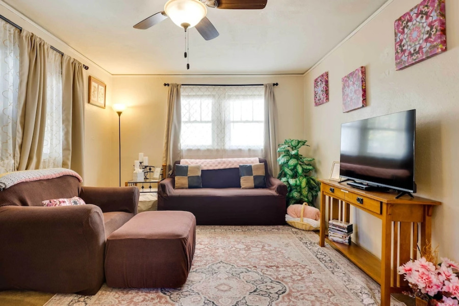 Cottage w/ Furnished Deck: 1 Mi to Dtwn Craig!